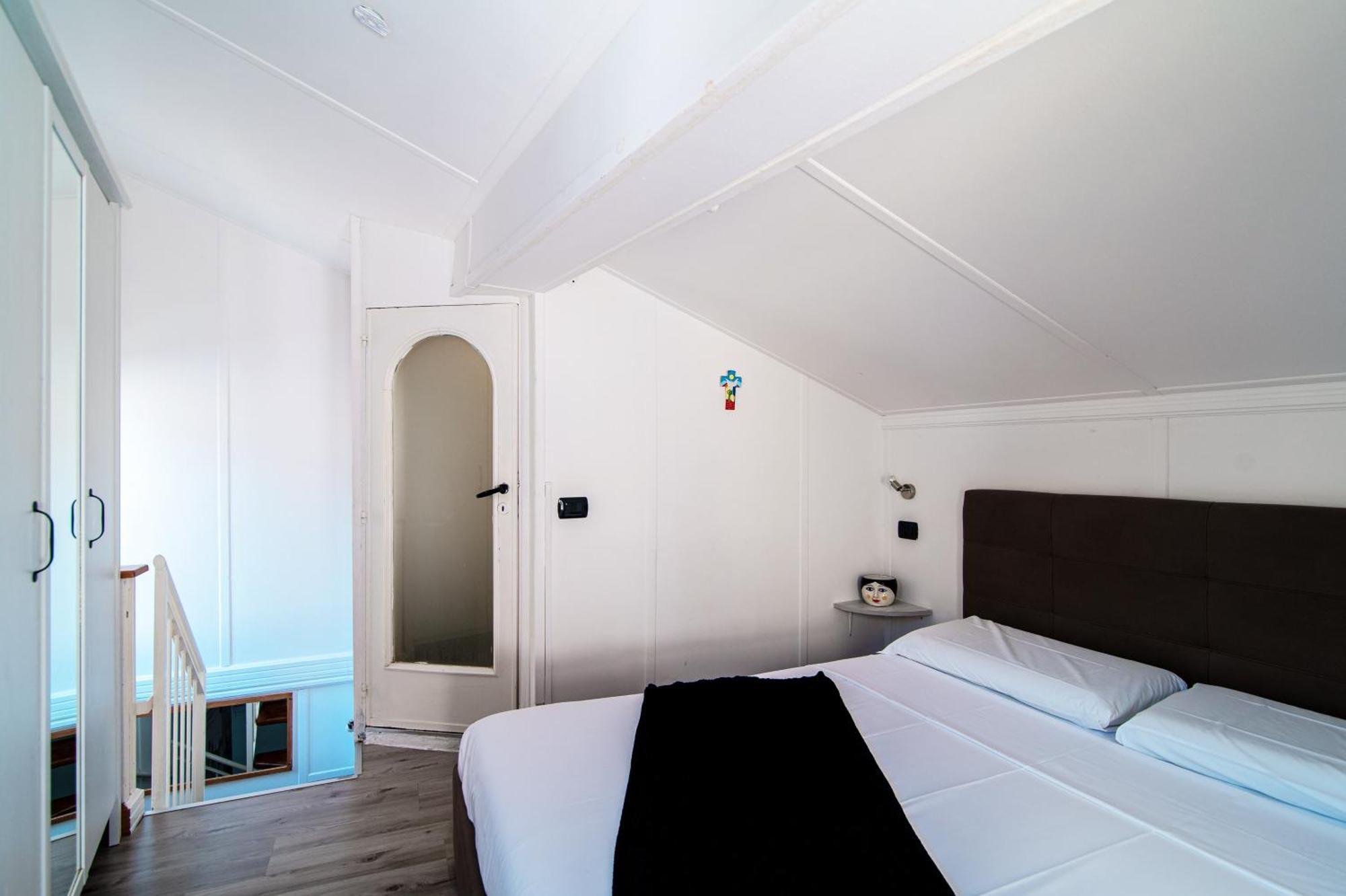 Joivy Al Duomo Guest House コモ エクステリア 写真